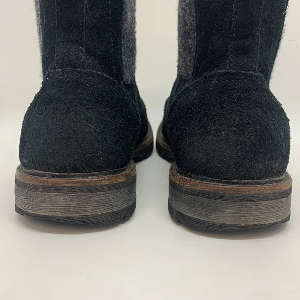 L.L. Bean *Flaw East Point Chelsea Suede Boot Black (8 1/2 Medium) Winter Snow
